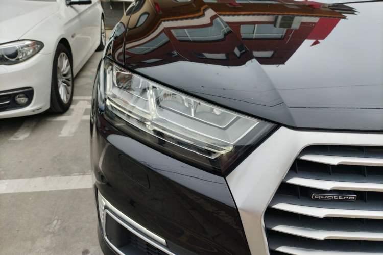 Used Audi Q7 New Energy 2019 55 e-tron Right Front Headlight