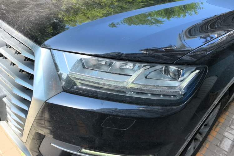 Used Audi Q7 New Energy 2019 55 e-tron Right Front Headlight
