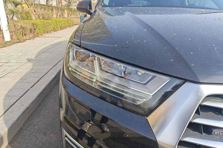 Used Audi Q7 New Energy 2019 55 e-tron Right Front Headlight