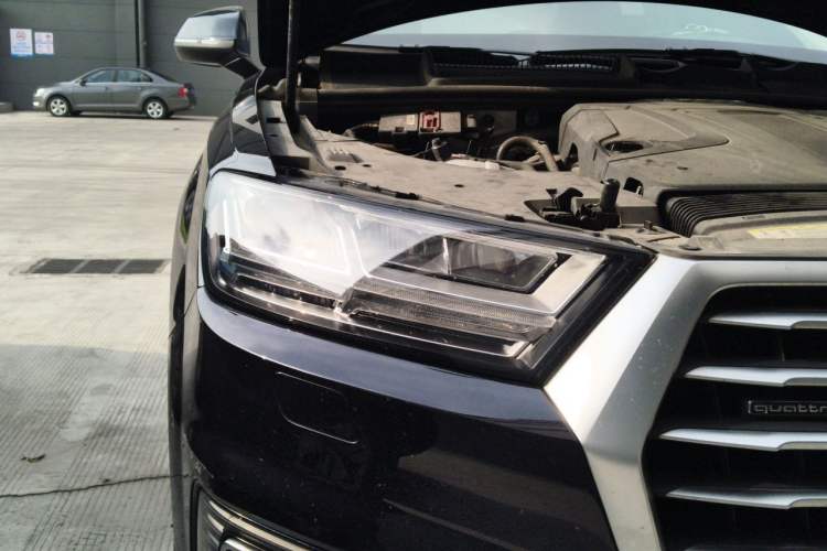 Used Audi Q7 New Energy 2019 55 e-tron Right Front Headlight