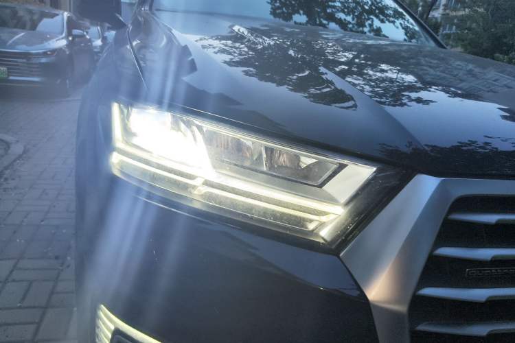 Used Audi Q7 New Energy 2019 55 e-tron Right Front Headlight