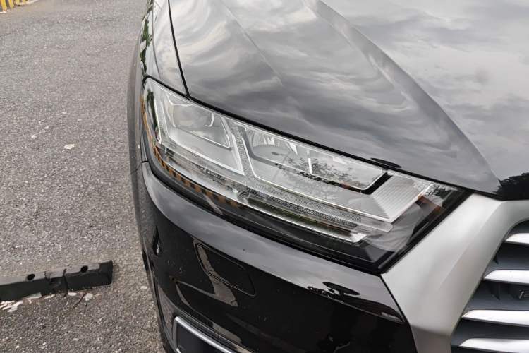 Used Audi Q7 New Energy 2019 55 e-tron Right Front Headlight