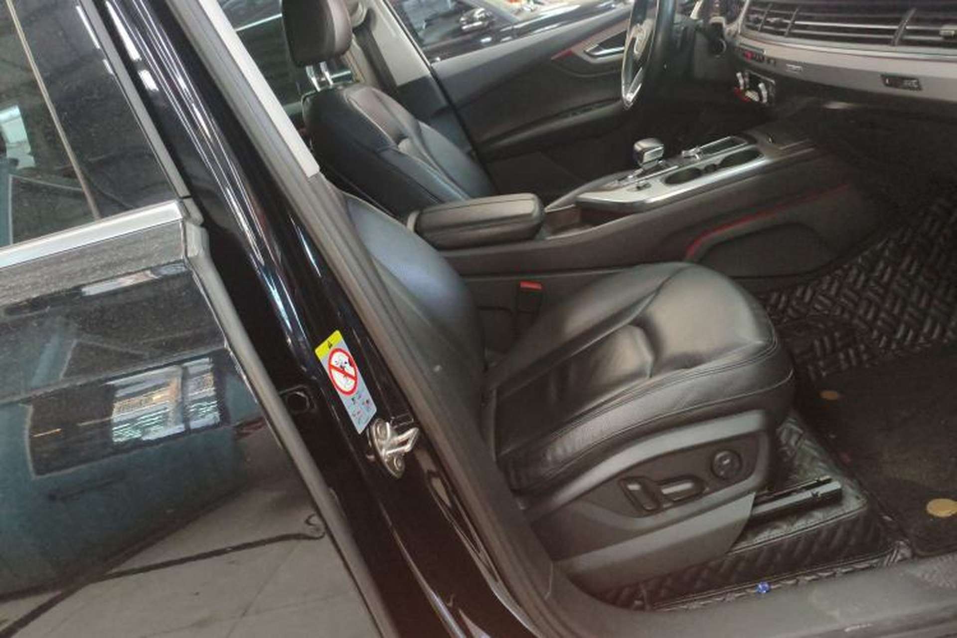 Used Audi Q7 New Energy 2019 55 e-tron Right Front Seat