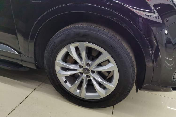 Used Audi Q7 New Energy 2019 55 e-tron Right Front Wheel Hub