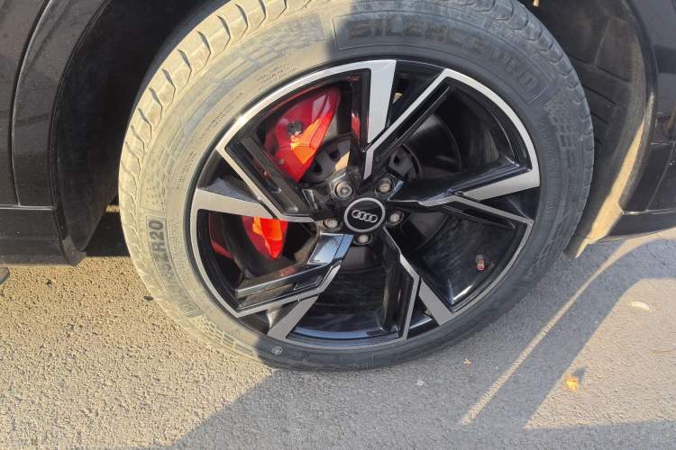 Used Audi Q7 New Energy 2019 55 e-tron Right Front Wheel Hub
