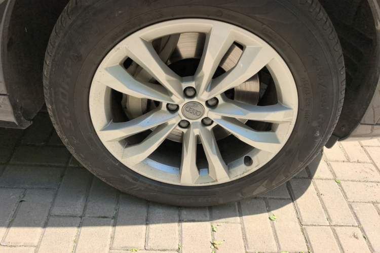Used Audi Q7 New Energy 2019 55 e-tron Right Front Wheel Hub