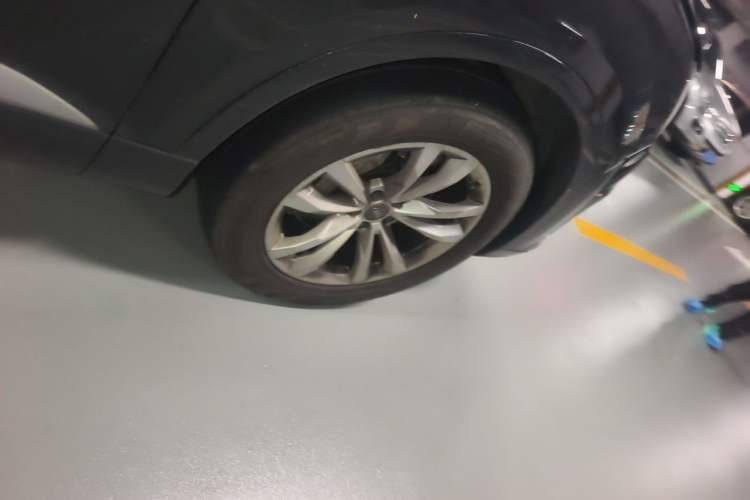 Used Audi Q7 New Energy 2019 55 e-tron Right Front Wheel Hub