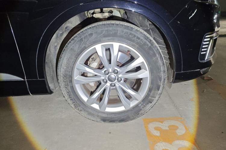 Used Audi Q7 New Energy 2019 55 e-tron Right Front Wheel Hub