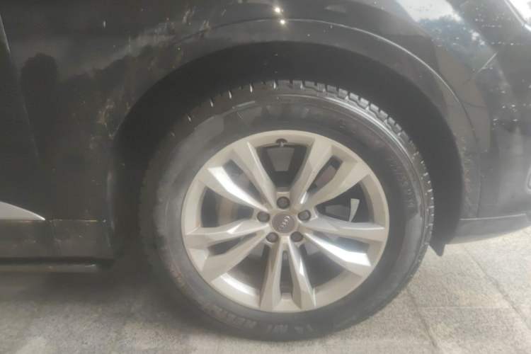 Used Audi Q7 New Energy 2019 55 e-tron Right Front Wheel Hub