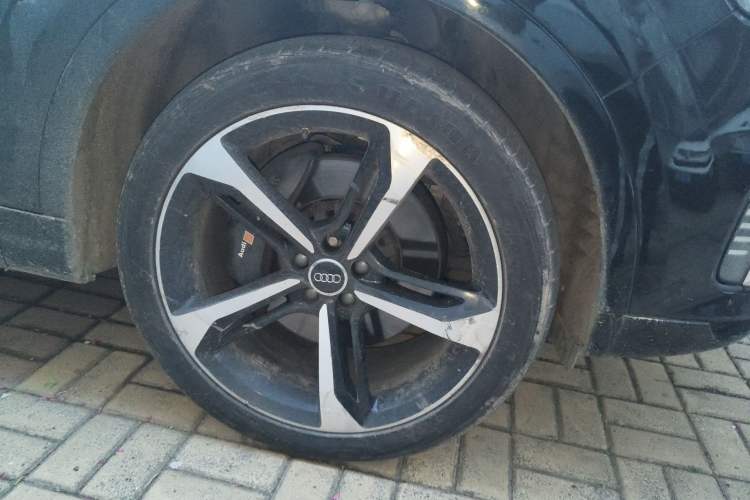 Used Audi Q7 New Energy 2019 55 e-tron Right Front Wheel Hub