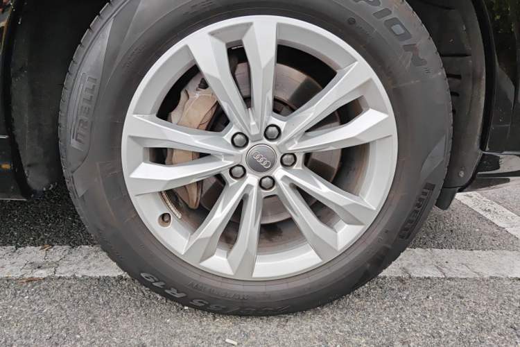 Used Audi Q7 New Energy 2019 55 e-tron Right Front Wheel Hub