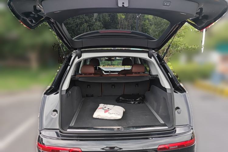 Used Audi Q7 New Energy 2019 55 e-tron Trunk