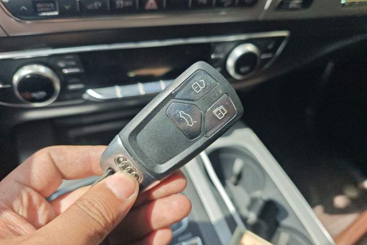 Used Audi Q7 New Energy 2019 55 e-tron Vehicle Key