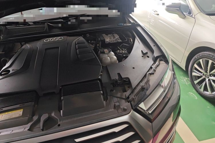 Used Audi Q7 New Energy 2019 55 e-tron Engine Bay Left