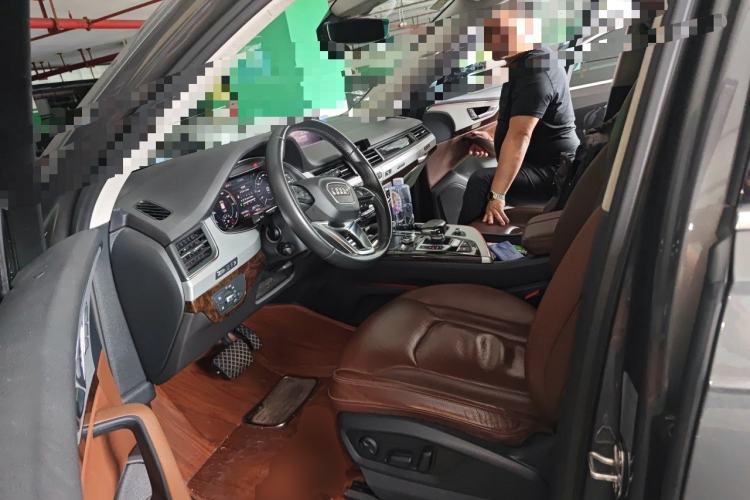 Used Audi Q7 New Energy 2019 55 e-tron Left Front Seat