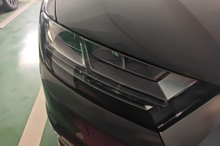 Used Audi Q7 New Energy 2019 55 e-tron Right Front Headlight