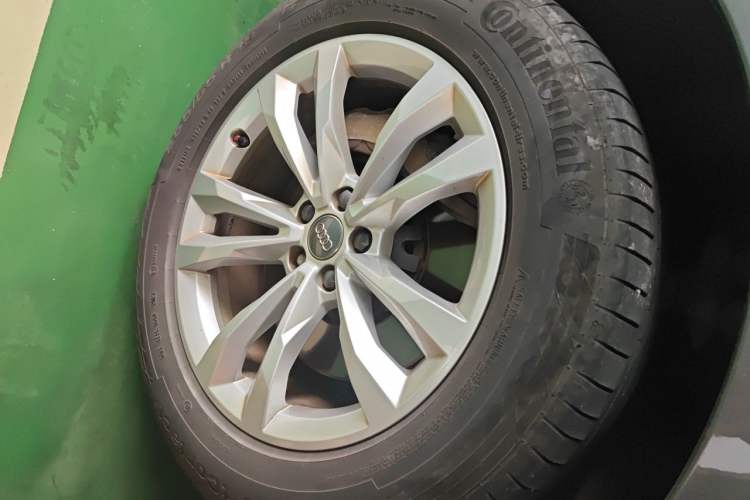 Used Audi Q7 New Energy 2019 55 e-tron Right Front Wheel Hub