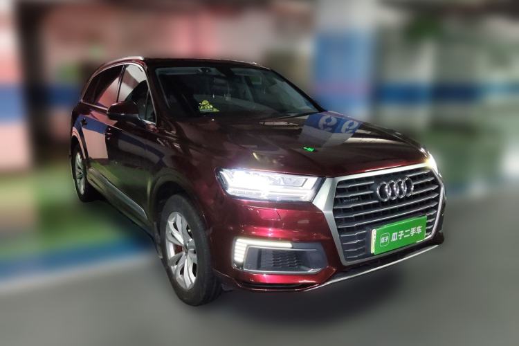Used Audi Q7 New Energy 2019 55 e-tron Front Right 45 Deg