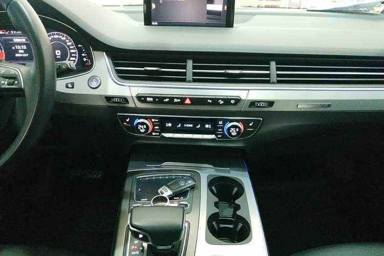 Used Audi Q7 New Energy 2019 55 e-tron Audio And AC Panel