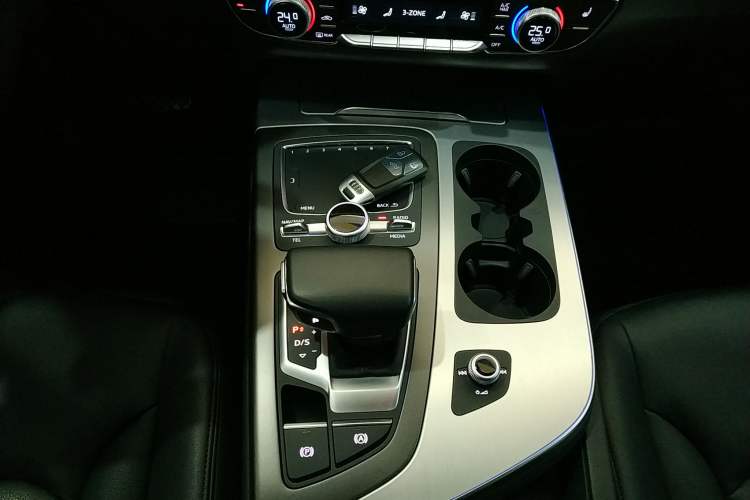 Used Audi Q7 New Energy 2019 55 e-tron Gear Lever