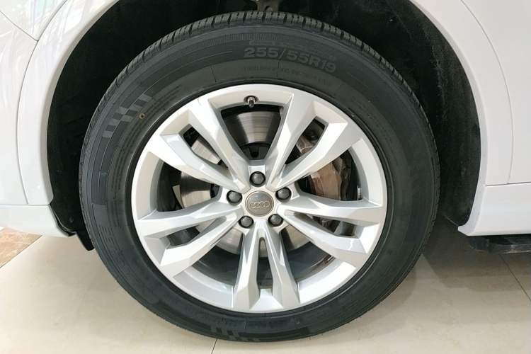 Used Audi Q7 New Energy 2019 55 e-tron Left Front Wheel Hub