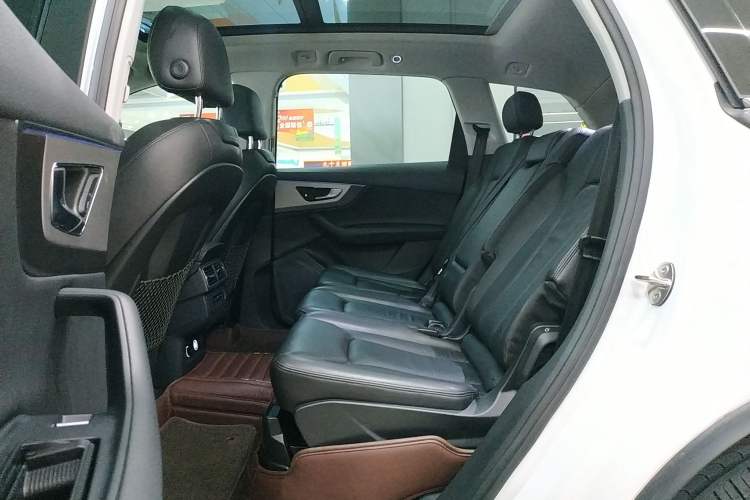 Used Audi Q7 New Energy 2019 55 e-tron Left Rear Seat