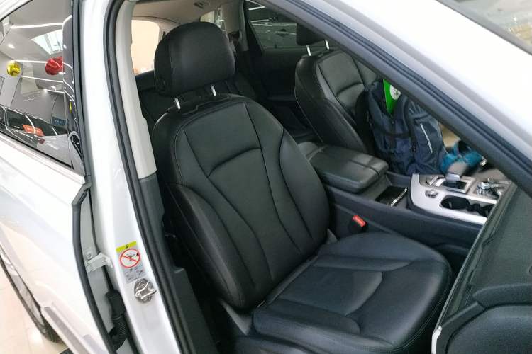 Used Audi Q7 New Energy 2019 55 e-tron Right Front Seat
