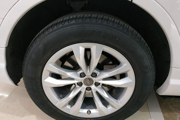 Used Audi Q7 New Energy 2019 55 e-tron Right Rear Wheel Hub