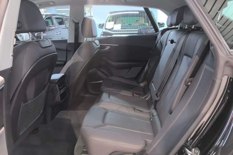 Used Audi Q8 2022 55 TFSI Luxury Dynamic Edition Interior 1