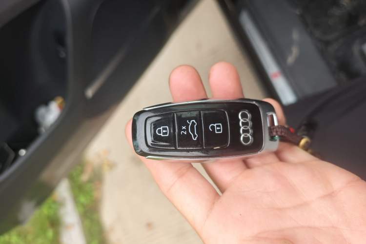 Used Audi Q8 2021 55 TFSI Prestige Dynamic Edition Vehicle Key