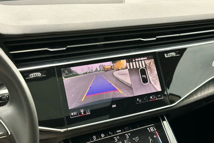 Used Audi Q8 2021 55 TFSI Luxury Dynamic Edition Interior 10