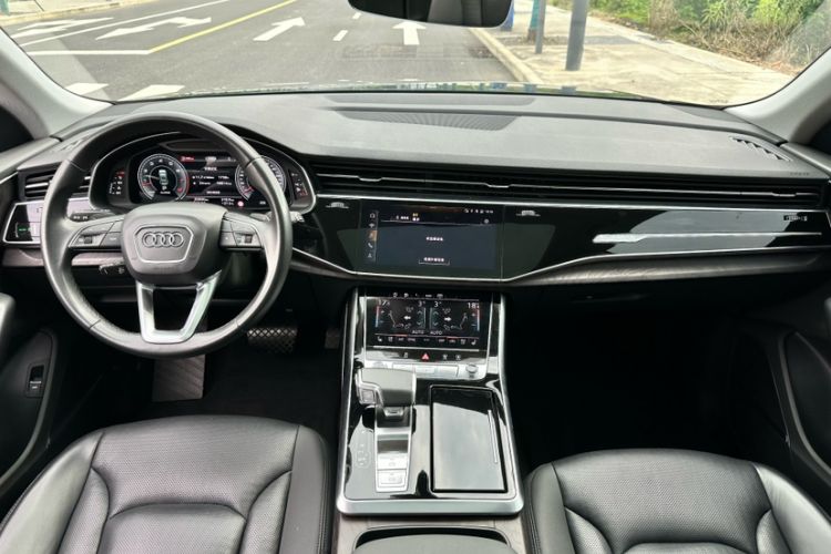 Used Audi Q8 2021 55 TFSI Luxury Dynamic Edition Interior 6