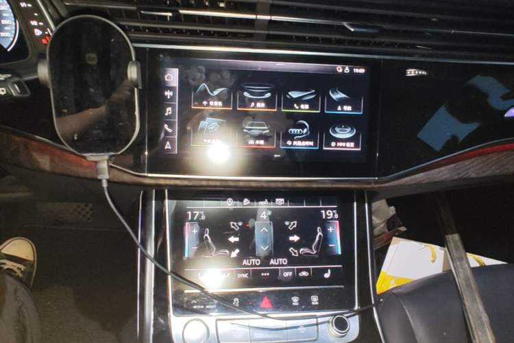 Used Audi Q8 2019 55 TFSI Prestige Dynamic Edition Audio And AC Panel