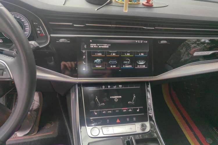 Used Audi Q8 2019 45 TFSI Luxury Prestige Edition Audio And AC Panel