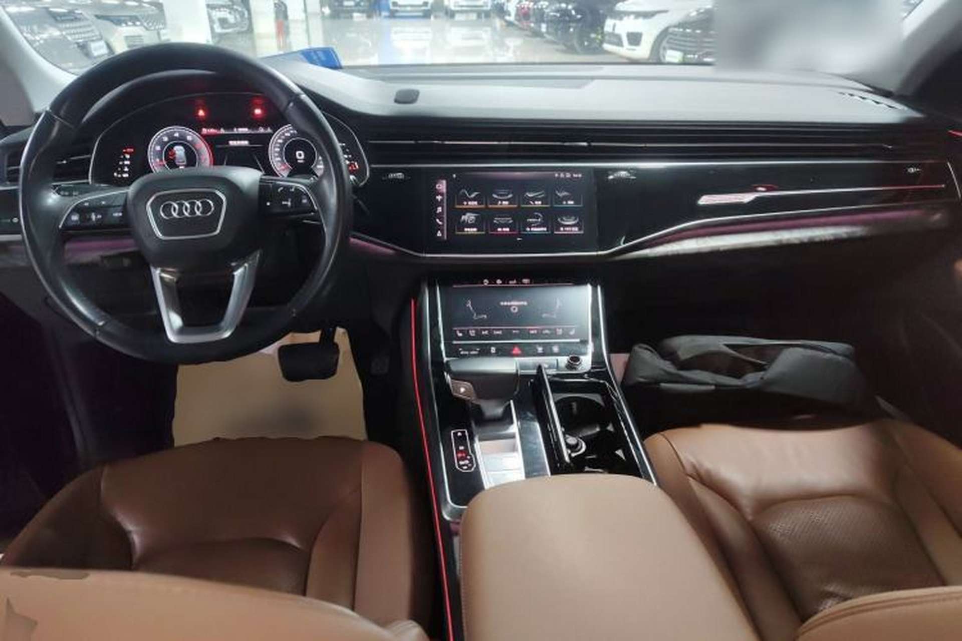 Used Audi Q8 2019 55 TFSI Luxury Dynamic Model Center Console