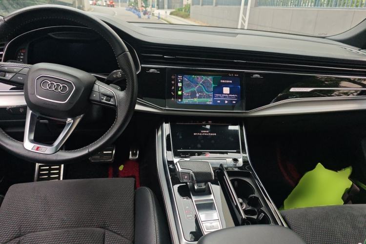 Used Audi Q8 2019 55 TFSI Prestige Dynamic Edition Center Console