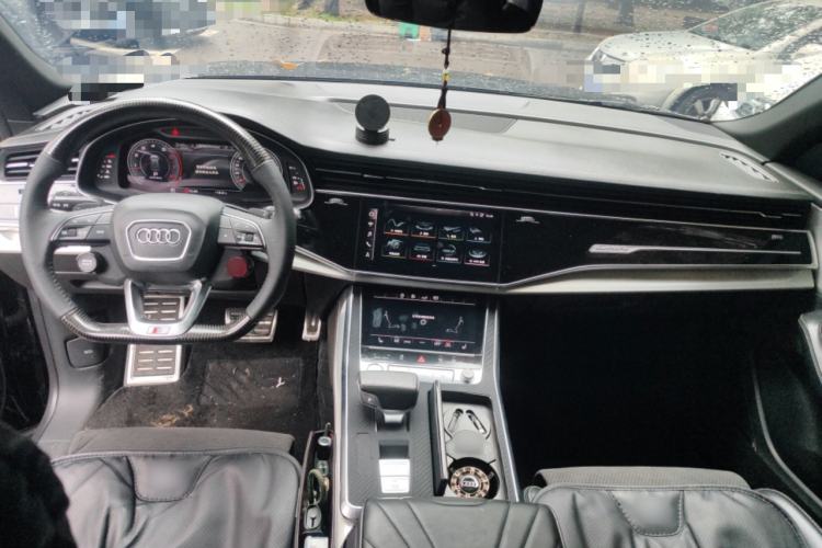 Used Audi Q8 2019 55 TFSI Prestige Dynamic Edition Center Console