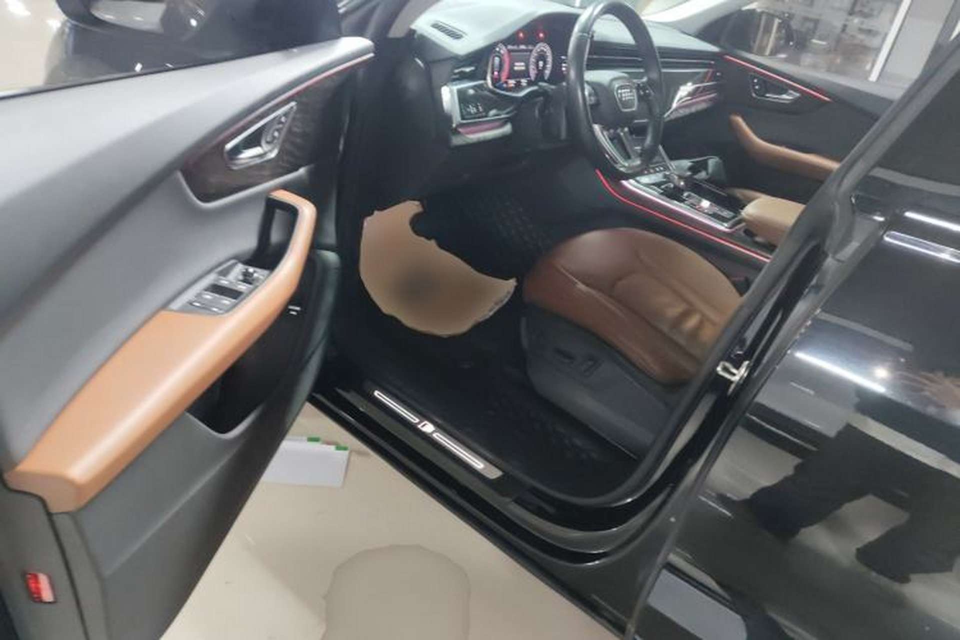 Used Audi Q8 2019 55 TFSI Luxury Dynamic Model Driver Seat