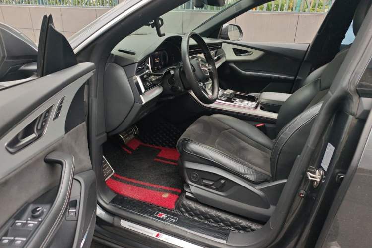 Used Audi Q8 2019 55 TFSI Prestige Dynamic Edition Driver Seat