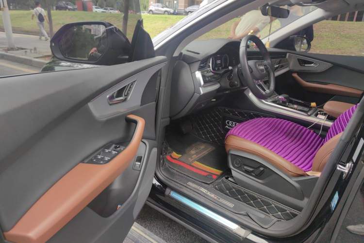 Used Audi Q8 2019 45 TFSI Luxury Prestige Edition Driver Seat