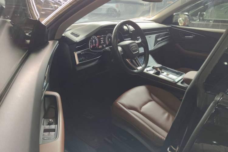 Used Audi Q8 2019 55 TFSI Luxury Dynamic Model Driver Seat