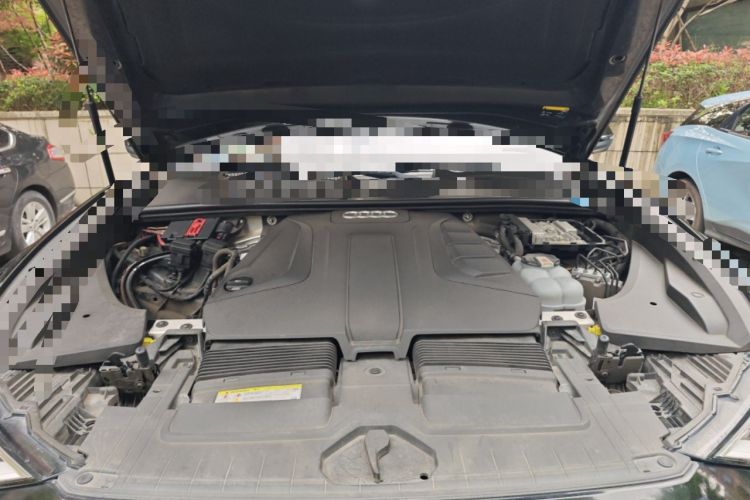Used Audi Q8 2019 45 TFSI Prestige Dynamic Edition Engine Bay