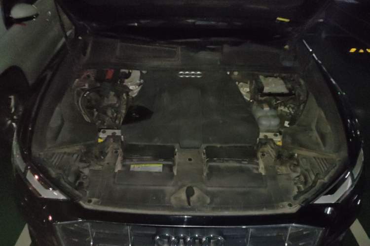 Used Audi Q8 2019 45 TFSI Luxury Prestige Edition Engine Bay
