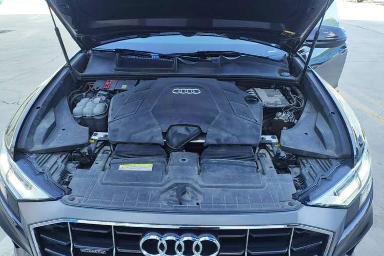 Used Audi Q8 2019 55 TFSI Luxury Dynamic Model Engine Bay