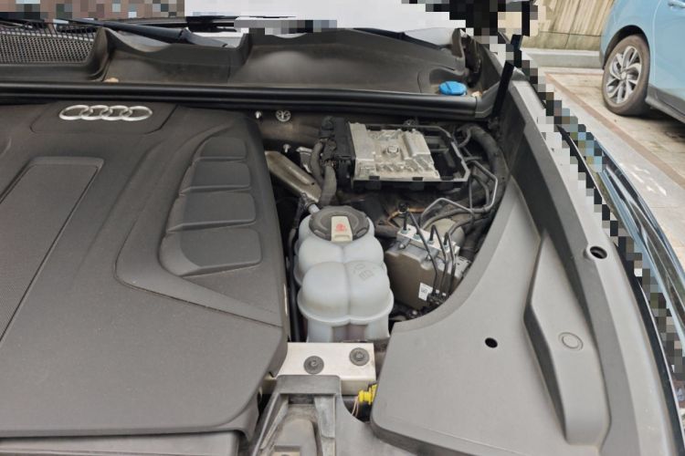 Used Audi Q8 2019 45 TFSI Prestige Dynamic Edition Engine Bay Left