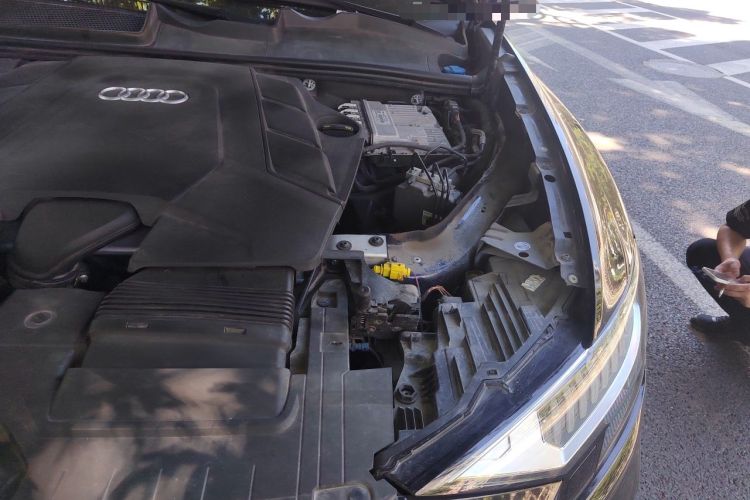 Used Audi Q8  Engine Bay Left