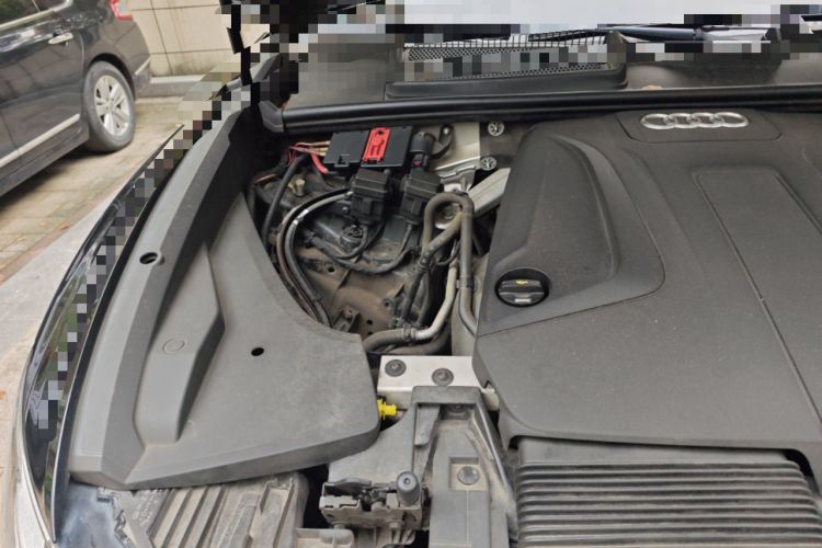 Used Audi Q8 2019 45 TFSI Prestige Dynamic Edition Engine Bay Right