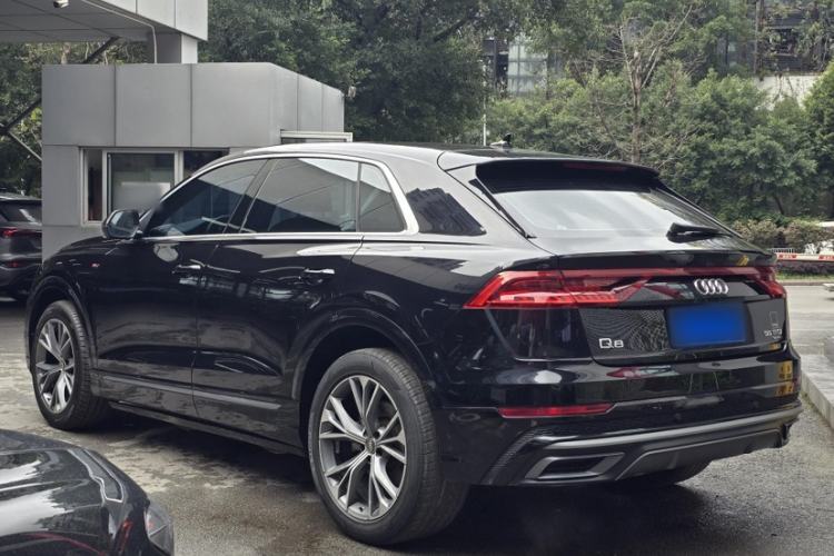 Used Audi Q8 2019 55 TFSI Luxury Dynamic Model Exterior 3
