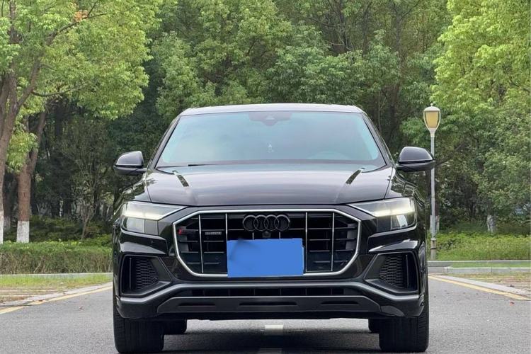 Used Audi Q8 2019 55 TFSI Luxury Dynamic Model Exterior 4
