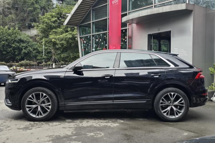 Used Audi Q8 2019 55 TFSI Luxury Dynamic Model Exterior 6